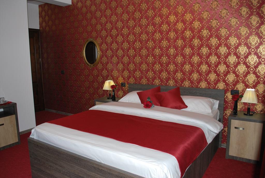 Harmonie Radauti Hostel Szoba fotó